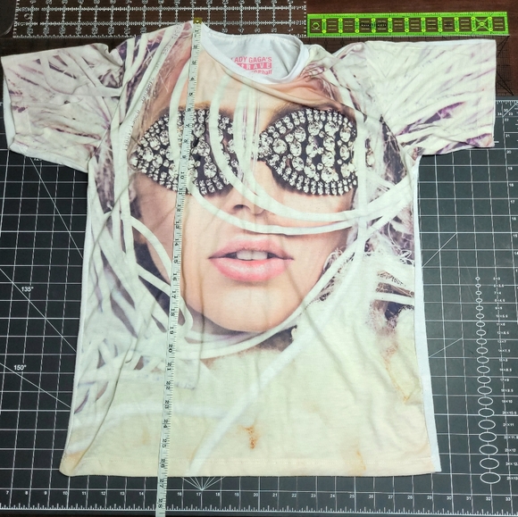 Lady Gaga Tee 🕶️ - Picture 5 of 8